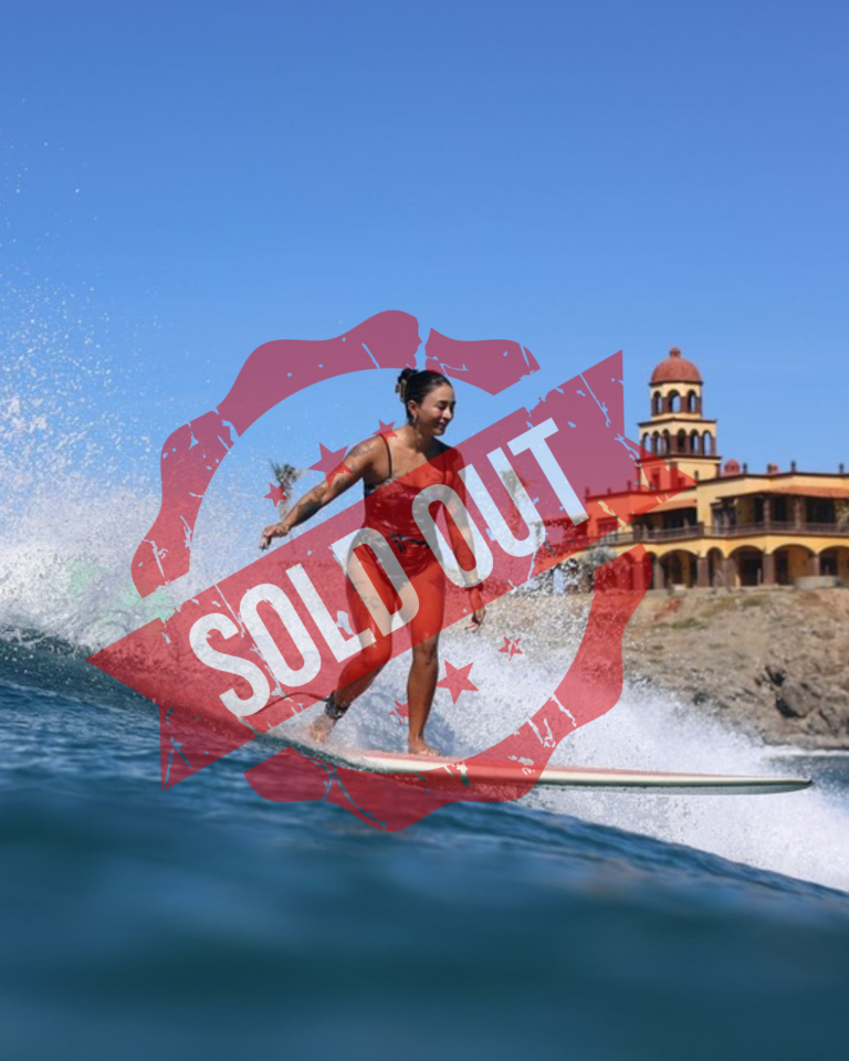 Lale surfeando